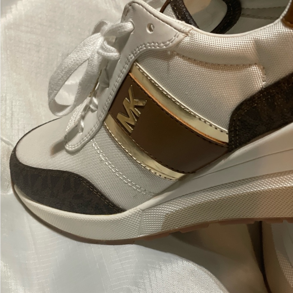 Women's White and Brown Sneakers - Picture 4 of 5
